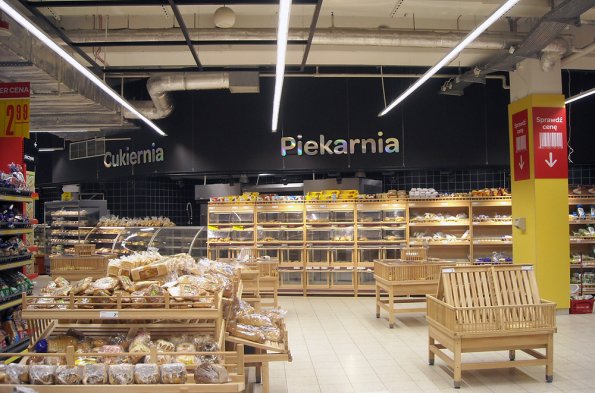 Supermarket Carrefour w Centrum handlowym Galeria Krakowska