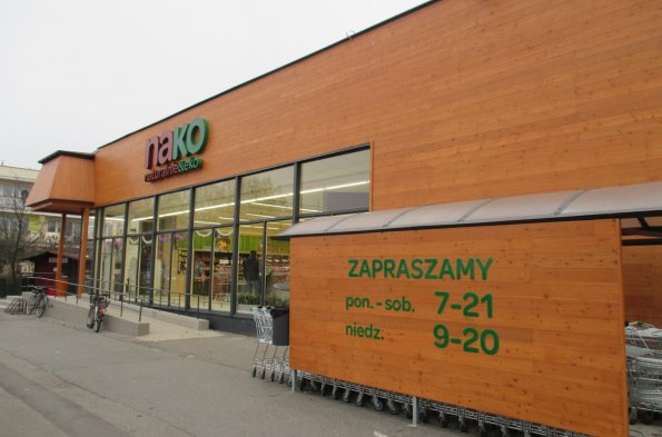 Carrefour Market w Łomiankach ul. K. Baczyńskiego