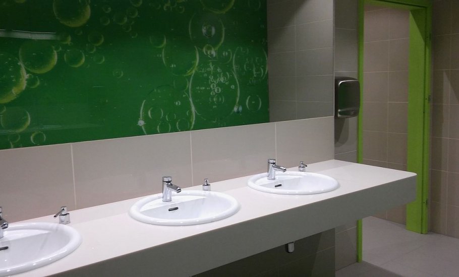 Toalety w Centrum Handlowym Zielone Wzgórza w Białymstoku