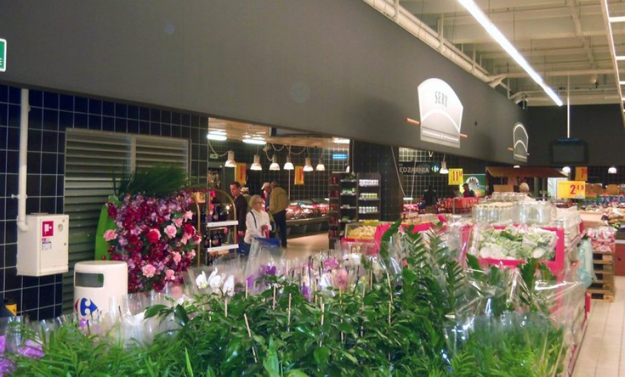 Supermarket Carrefour w Centrum Handlowym Turzyn w Szczecinie